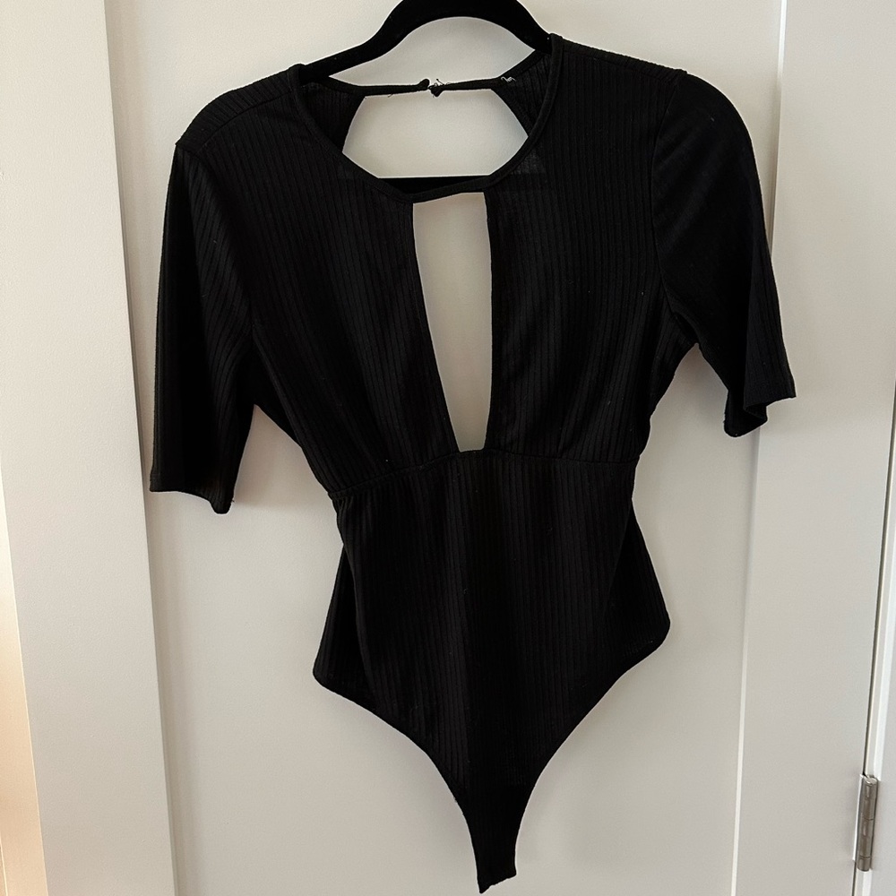 Openback sleeved bodysuit